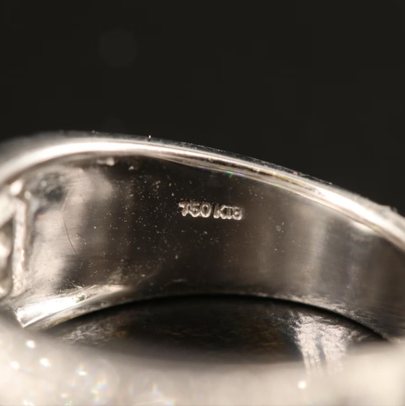 18k Diamond Ring - Picture 7 of 8